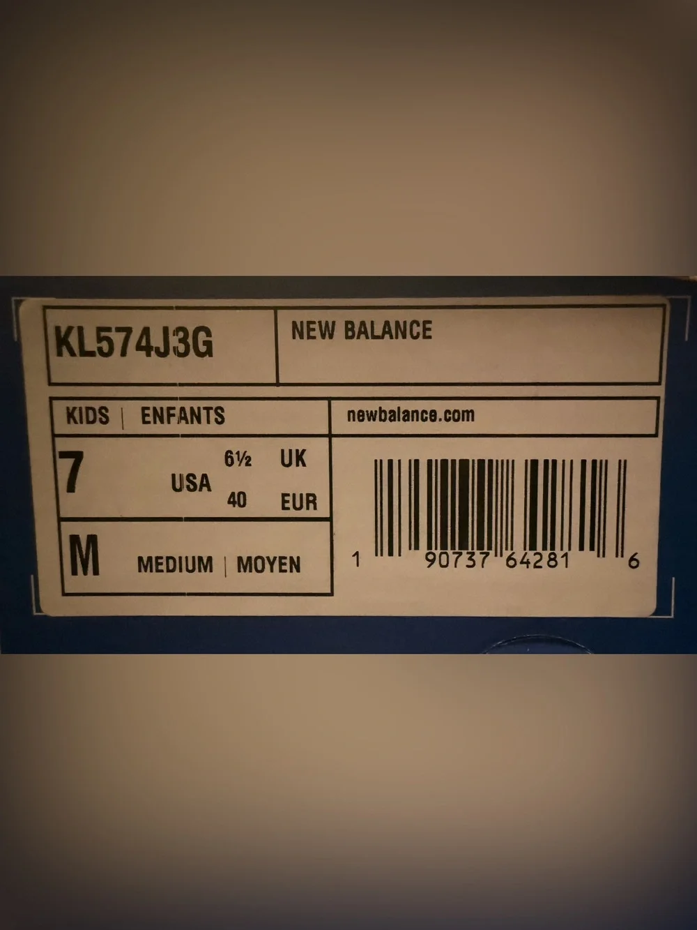 New Balance 574 Sneakers – Kids Size 7 / Women’s 8.5 – Brand New